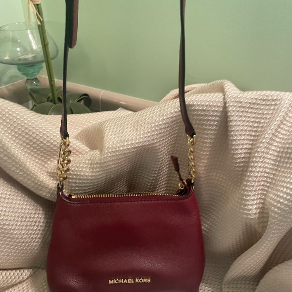 MICHAEL KORS JET SET SAFFIANO LEATHER CROSSBODY